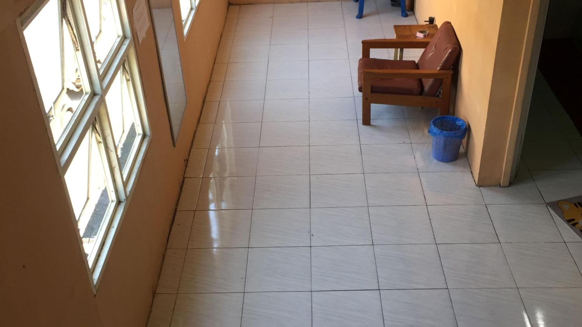 Oyo 2637 Kalijudan Homestay スラバヤ エクステリア 写真